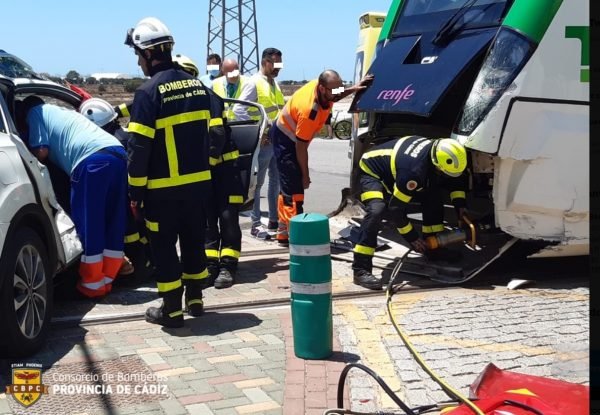 fotos y videos del accidente de tranvía en chiclana 2023
