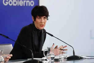 Regularización Exprés para Inmigrantes 2026: Requisitos y cómo solicitarla