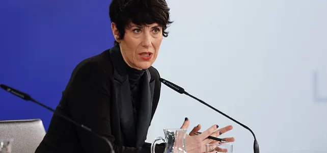 Regularización Exprés para Inmigrantes 2026: Requisitos y cómo solicitarla